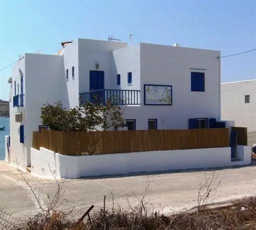 Heliotropio Studios & Apartments 