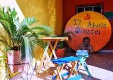 El Abuelo Hostel 