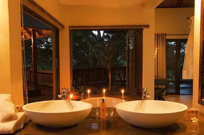 Naledi Bushlodge 