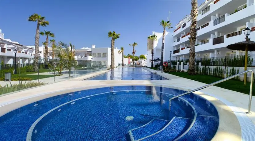 Residencial Linnea Sol Mar Holidays 