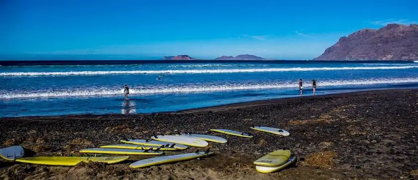 Red Star Surf & Yoga Camp Lanzarote 