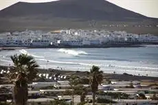 Red Star Surf & Yoga Camp Lanzarote 