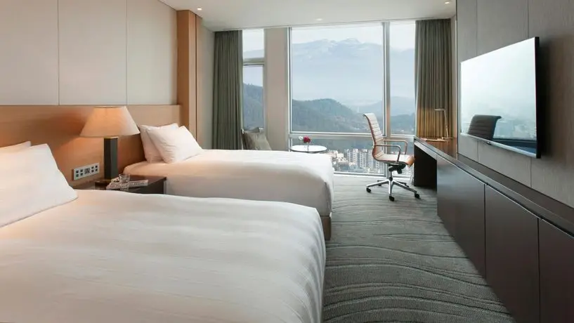 LOTTE City Hotel Jeju 