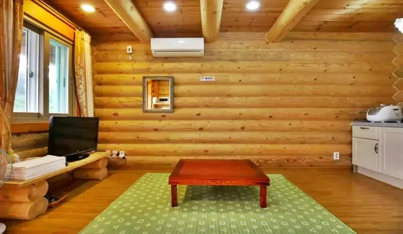 Jungmun Log Pension & Resort 