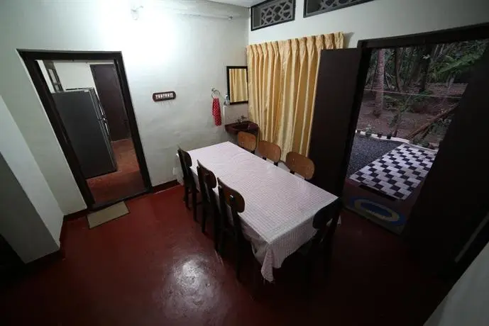 Aqualillies Waterfront Homestay 