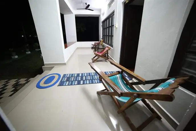 Aqualillies Waterfront Homestay 