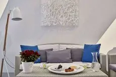 Alti Santorini Suites 