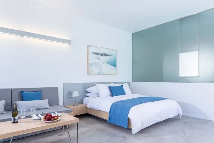 Alti Santorini Suites 