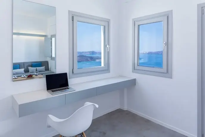 Alti Santorini Suites 