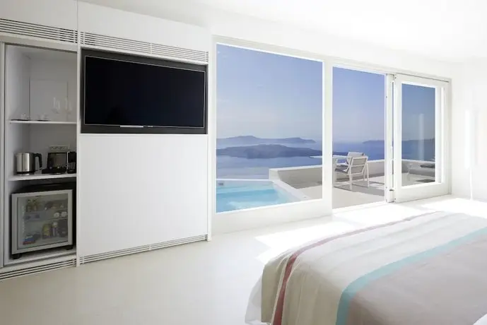 Alti Santorini Suites 