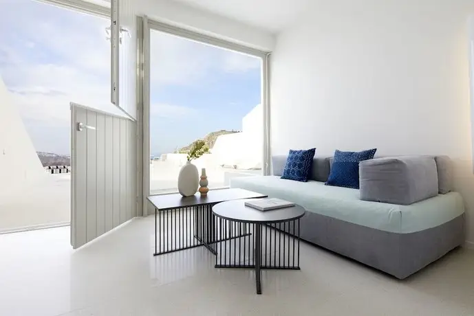 Alti Santorini Suites 