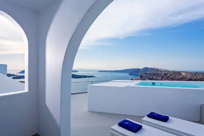 Alti Santorini Suites 