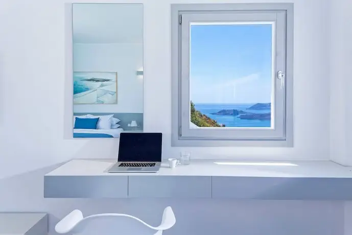 Alti Santorini Suites 