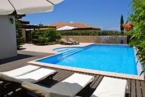 3 Br Villa Aidos