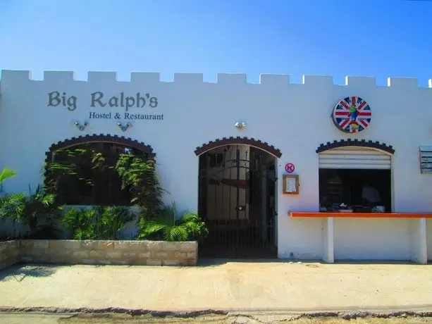 Big Ralph's Hostal & Restaurant