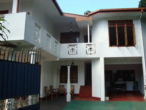 Homestay - White Villa Bentota