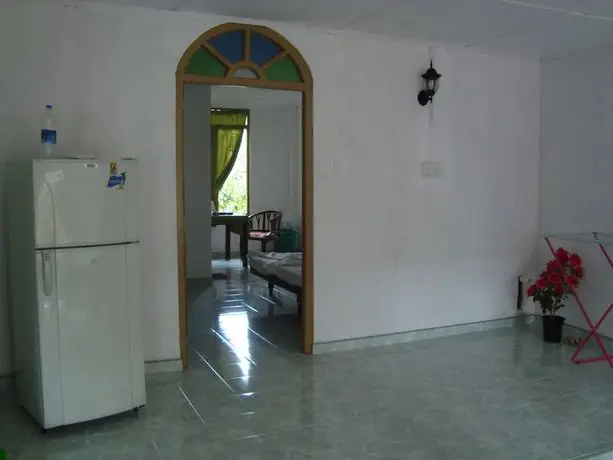 Homestay - White Villa Bentota 