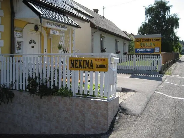 Mekina Guesthouse 