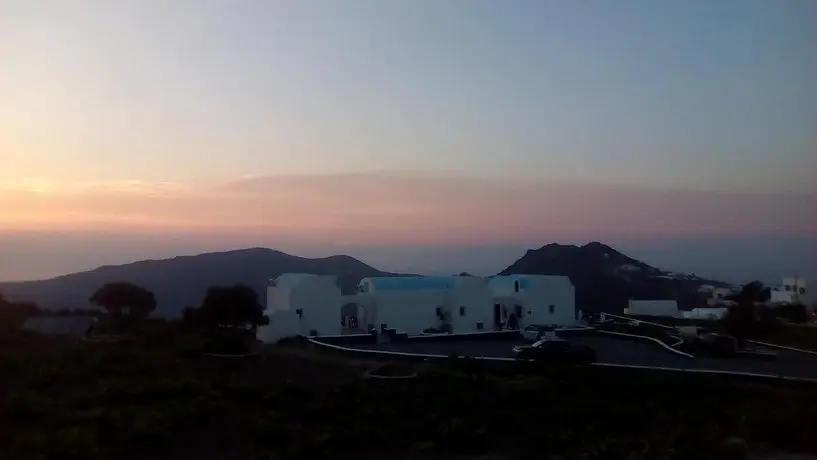 Athiri Santorini Family Friendly Hotel 