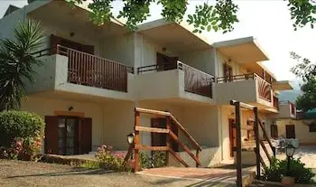 Ceratonia Apartments Malia 