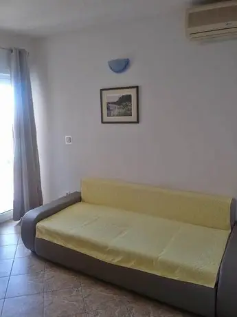 Apartments Sime Brodarica 