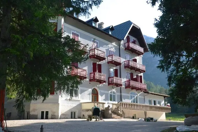 Hotel Croda Rossa 