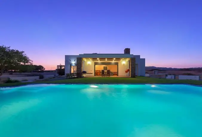 Cristelia Luxury Sea Front & Pool Villa