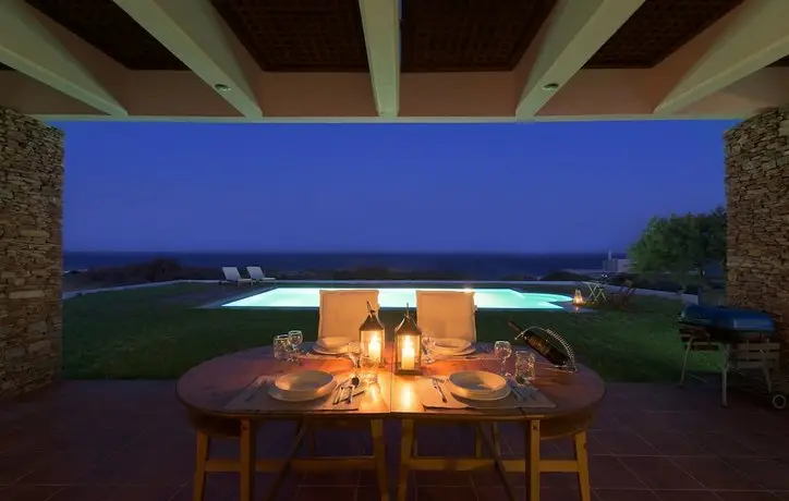 Cristelia Luxury Sea Front & Pool Villa