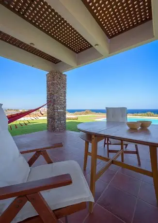 Cristelia Luxury Sea Front & Pool Villa 