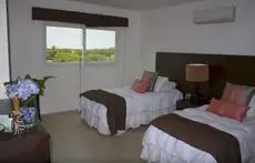 Iguana Crossing Boutique Hotel 