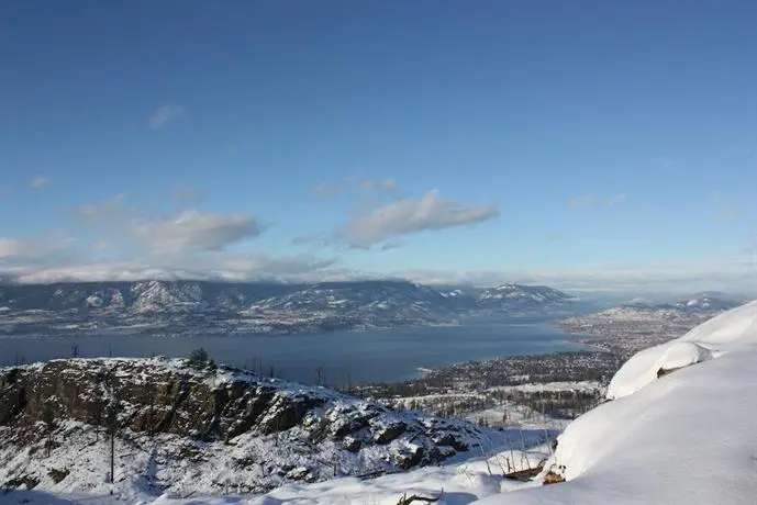 A Okanagan Lakeview Inn 