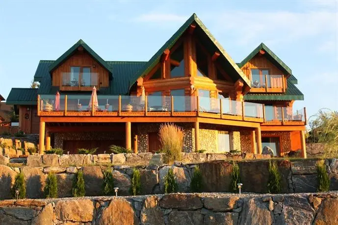 A Okanagan Lakeview Inn 