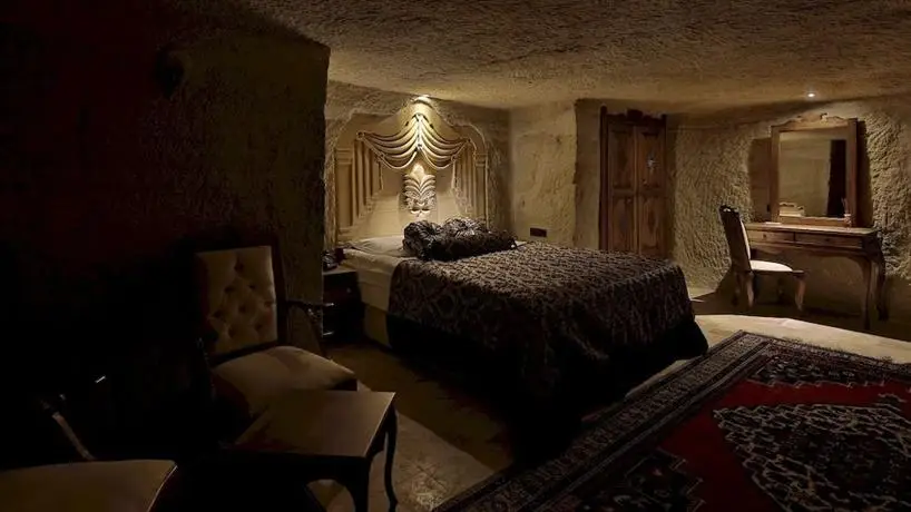 Phocas Cave Suites 