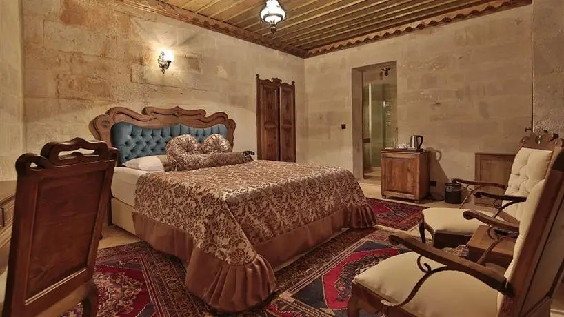 Phocas Cave Suites 