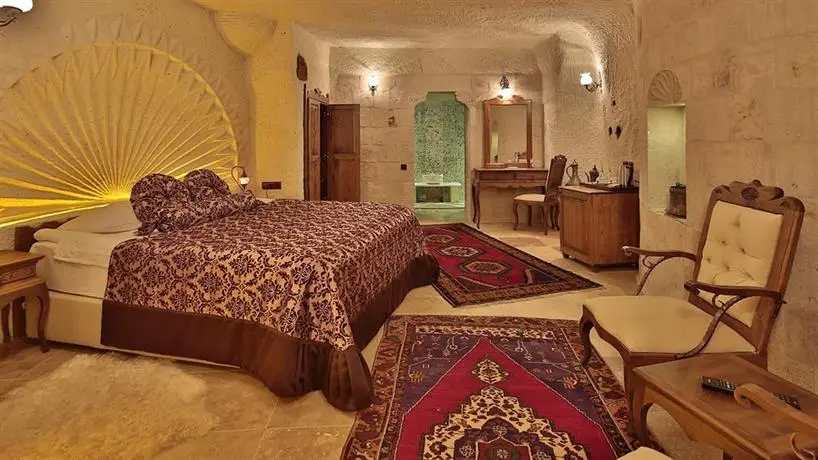 Phocas Cave Suites 