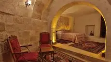 Phocas Cave Suites 