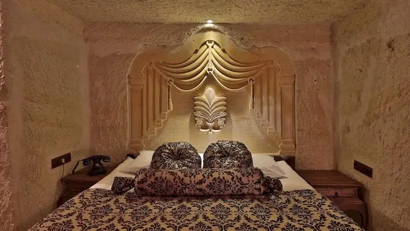 Phocas Cave Suites 