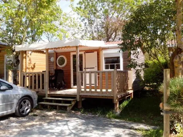 Camping Au Petit Port de L'Houmeau - La Rochelle 