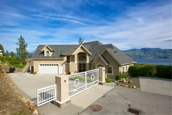 Lake Okanagan Bed and Breakfast