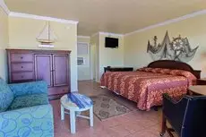 Shark Reef Resort Motel & Cottages 