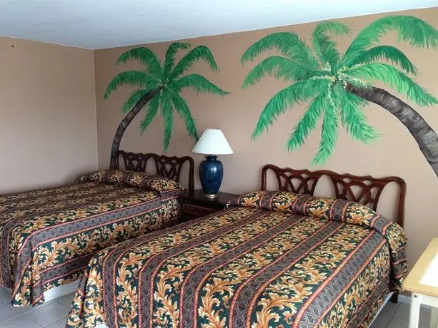 Shark Reef Resort Motel & Cottages 