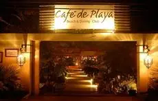 Cafe de Playa beach front suites 