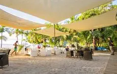 Cafe de Playa beach front suites 