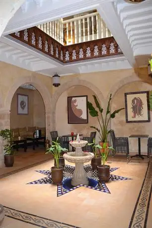 Hotel Riad Benatar 