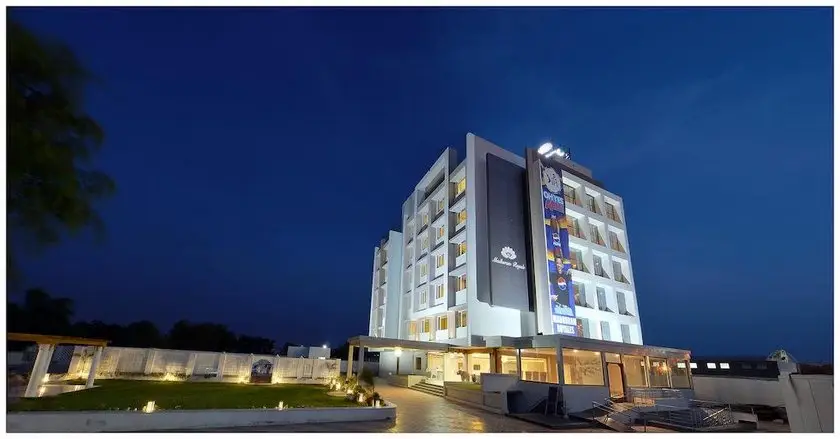 Hotel Madhuram Royale