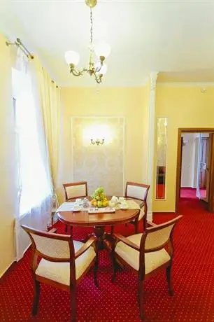 Onegin Boutique Hotel 