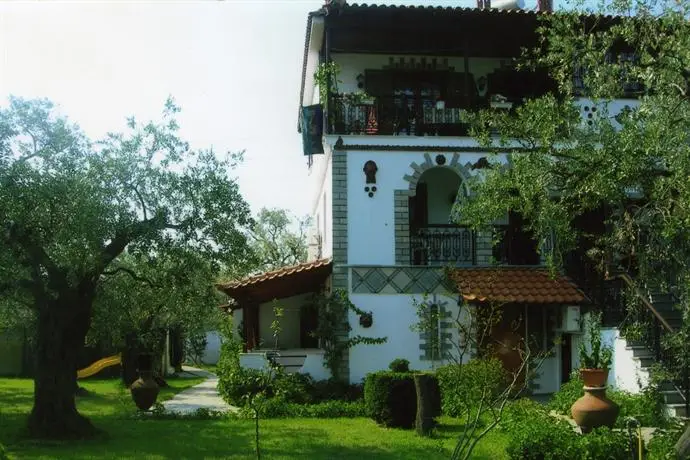 Villa Karapataki