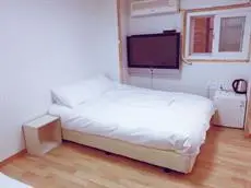 IU Guest House Myeongdong 