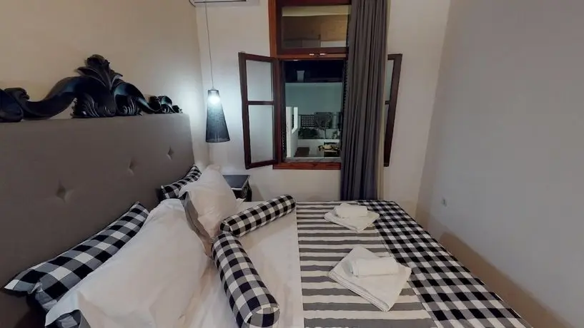 Porto Enetiko Suites 