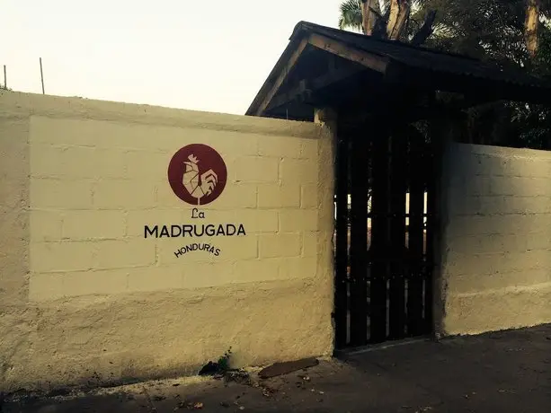 La Madrugada Hostel